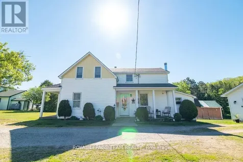 3709 Old Barrys Bay Road Madawaska Valley ON K0J 1B0