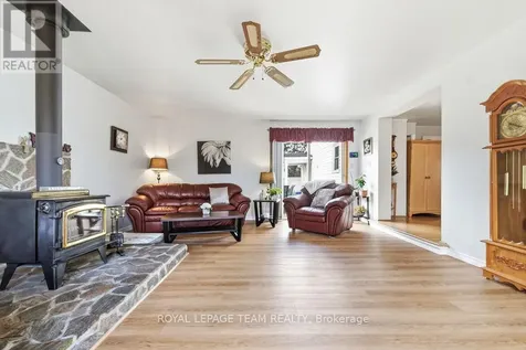 3709 Old Barrys Bay Road Madawaska Valley ON K0J 1B0