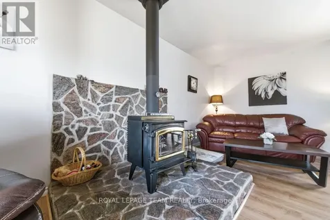 3709 Old Barrys Bay Road Madawaska Valley ON K0J 1B0