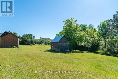 3709 Old Barrys Bay Road Madawaska Valley ON K0J 1B0