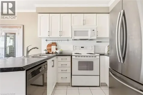 95 Thornlodge Drive Waterdown ON L8B 0L9