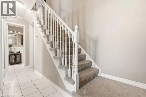 95 Thornlodge Drive Waterdown ON L8B 0L9