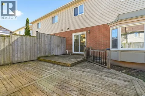95 Thornlodge Drive Waterdown ON L8B 0L9