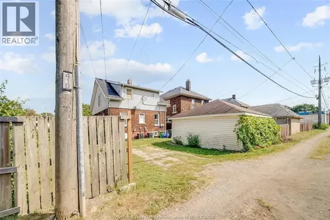 2251-53 Howard Avenue Windsor ON N8X 3V2