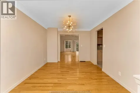 313 Barry Avenue Tecumseh ON N8N 2G2