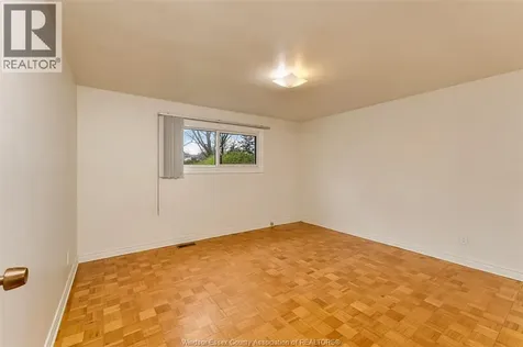 313 Barry Avenue Tecumseh ON N8N 2G2