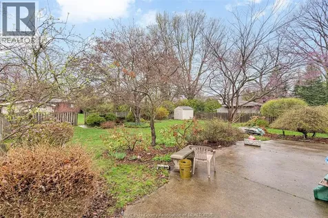 313 Barry Avenue Tecumseh ON N8N 2G2