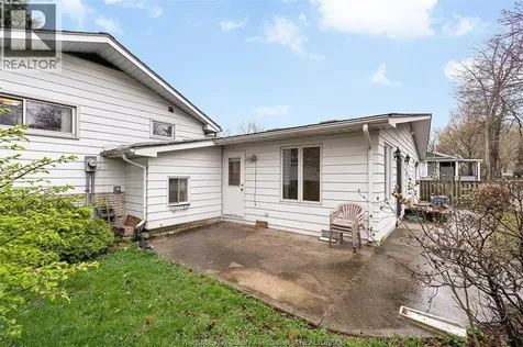 313 Barry Avenue Tecumseh ON N8N 2G2