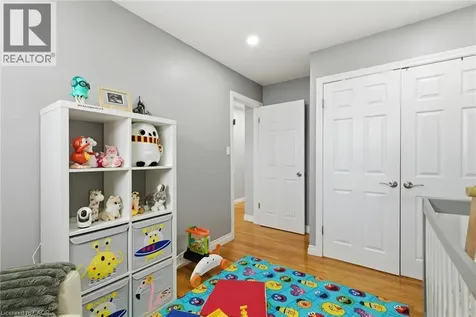 364 Roselawn Place Waterloo ON N2L 5P1