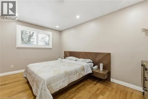 364 Roselawn Place Waterloo ON N2L 5P1