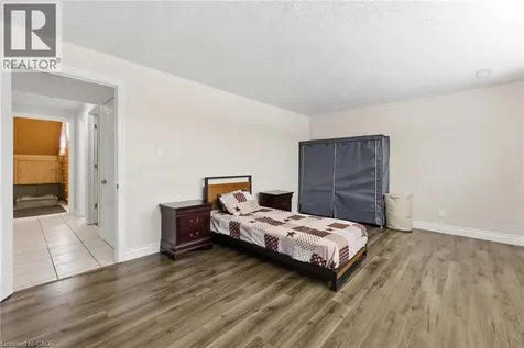 364 Roselawn Place Waterloo ON N2L 5P1