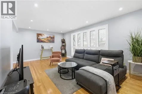 364 Roselawn Place Waterloo ON N2L 5P1