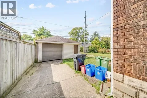 2251-53 Howard Avenue Windsor ON N8X 3V2