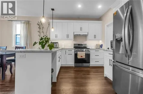 48 Cash Crescent Ingersoll ON N5C 0E2