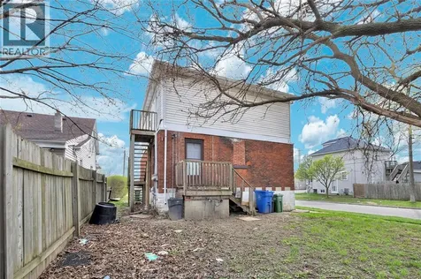1398 Rooney Windsor ON N9B 1K7