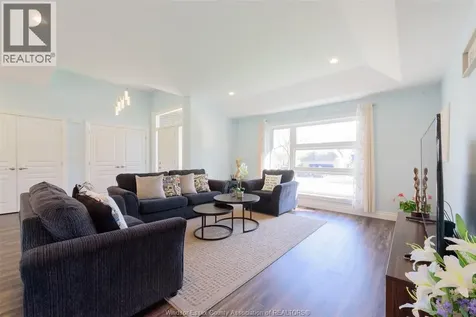 1798 Argus Street Lasalle ON N9J 3G4