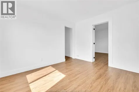 1398 Rooney Windsor ON N9B 1K7