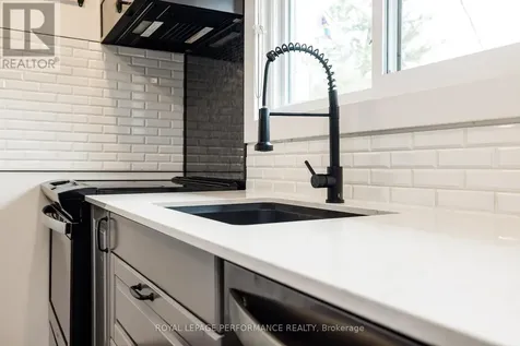 36 Largo Crescent Ottawa ON K2G 3C7