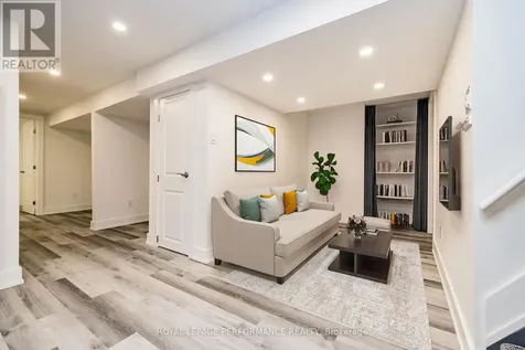 36 Largo Crescent Ottawa ON K2G 3C7