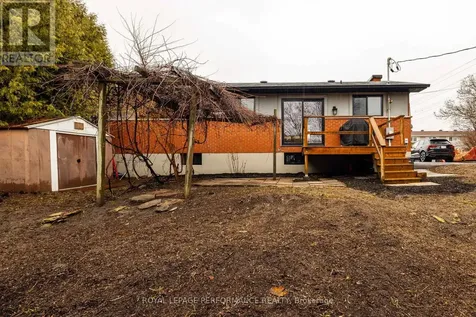 36 Largo Crescent Ottawa ON K2G 3C7