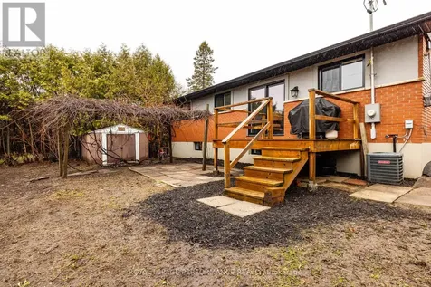 36 Largo Crescent Ottawa ON K2G 3C7