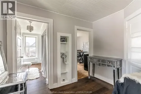 78 Raleigh Street Chatham ON N7M 2M8