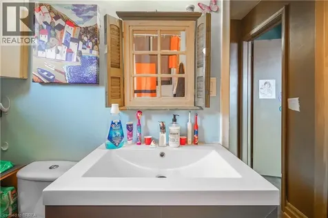 10 Henrietta Street Brantford ON N3T 3Y9