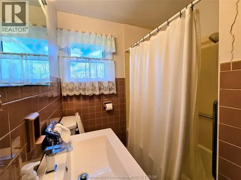 86 Lamila Street Thamesville ON N0P 2K0