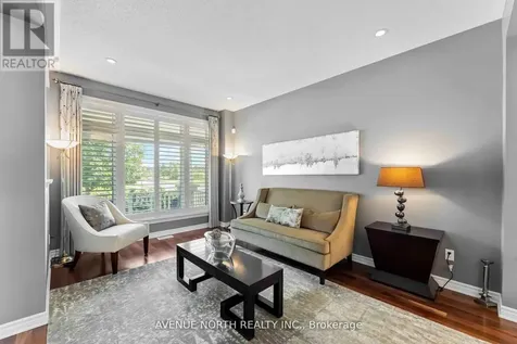 714 Bunchberry Way Ottawa ON K1T 0J8