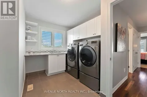 714 Bunchberry Way Ottawa ON K1T 0J8