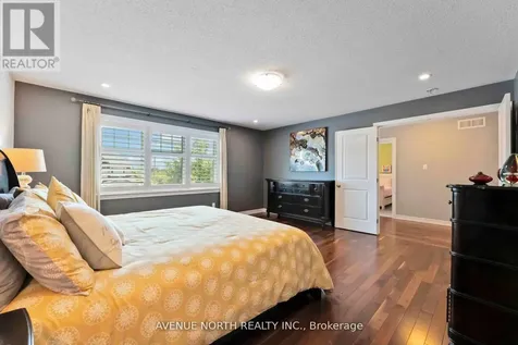 714 Bunchberry Way Ottawa ON K1T 0J8