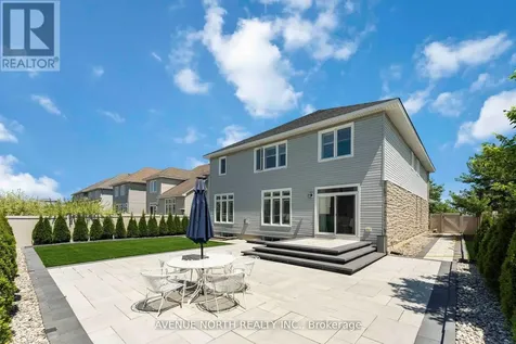 714 Bunchberry Way Ottawa ON K1T 0J8