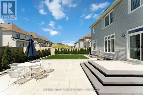 714 Bunchberry Way Ottawa ON K1T 0J8