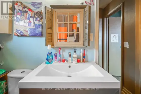 10 Henrietta Street Brantford ON N3T 3Y9