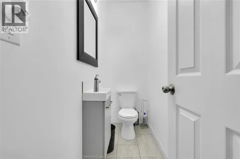 539 Campbell Avenue Windsor ON N9B 2H5