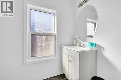 539 Campbell Avenue Windsor ON N9B 2H5