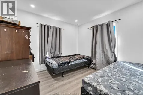 539 Campbell Avenue Windsor ON N9B 2H5