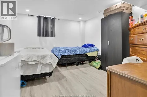 539 Campbell Avenue Windsor ON N9B 2H5