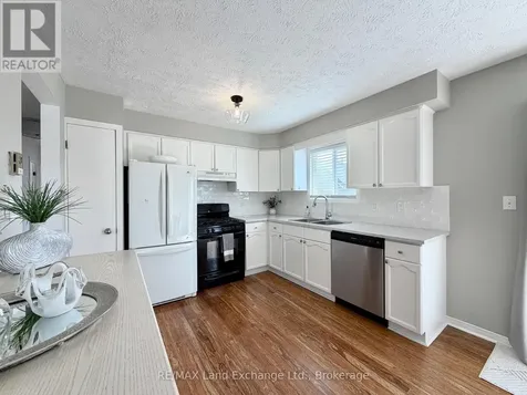375 Lansdowne Street Saugeen Shores ON N0H 2L0