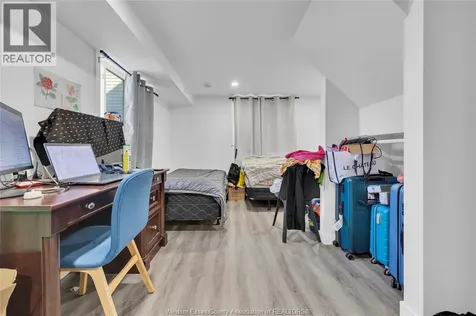 539 Campbell Avenue Windsor ON N9B 2H5