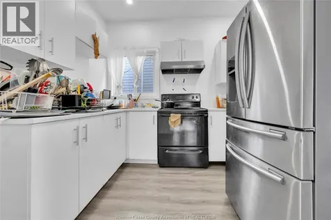 539 Campbell Avenue Windsor ON N9B 2H5