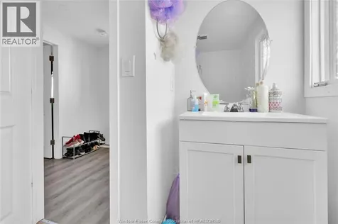 539 Campbell Avenue Windsor ON N9B 2H5