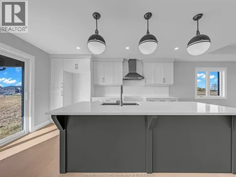 5201 Aiden Avenue Tecumseh ON N0R 1K0