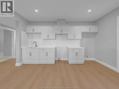 5201 Aiden Avenue Tecumseh ON N0R 1K0