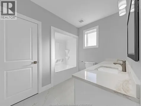 5201 Aiden Avenue Tecumseh ON N0R 1K0
