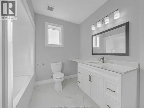 5201 Aiden Avenue Tecumseh ON N0R 1K0