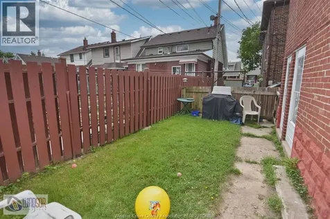 1441 Ellis East Windsor ON N8X 2J7