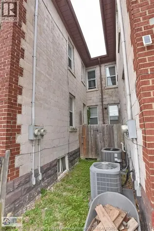 1441 Ellis East Windsor ON N8X 2J7