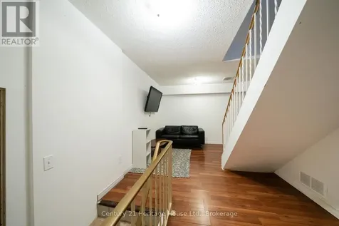 391 Pioneer Drive Kitchener ON N2P 1L8