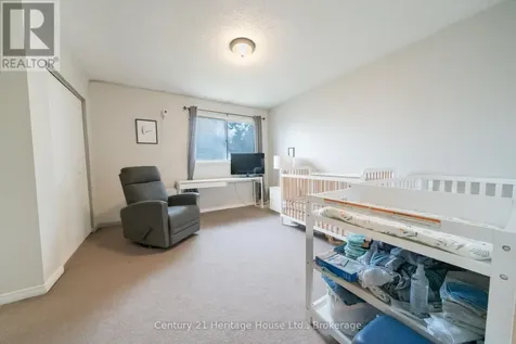 391 Pioneer Drive Kitchener ON N2P 1L8